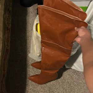 Super cute Patten leather brown boots in great condition